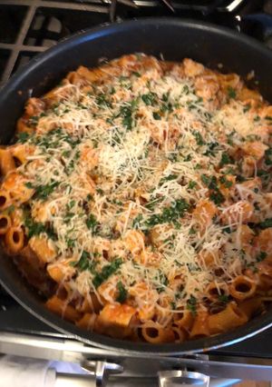 A picture of Chicken Parm Pasta.