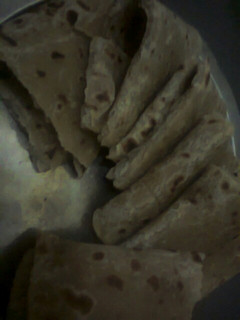 A picture of Chapati (chapos).
