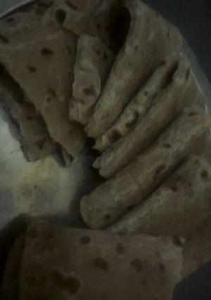 A picture of Chapati (chapos).