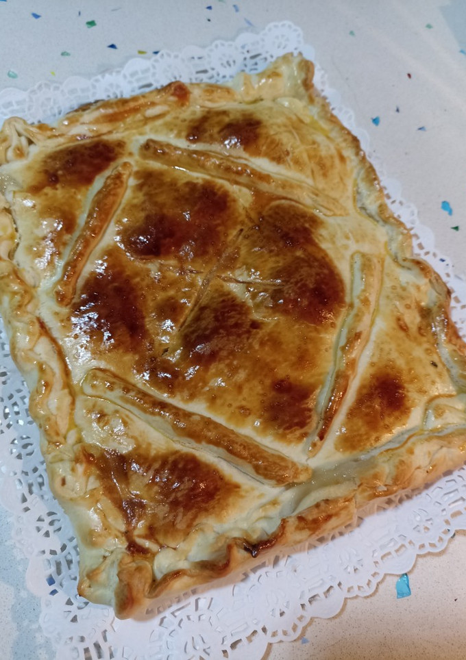 Una foto de Empanada de salmón y queso de cabra