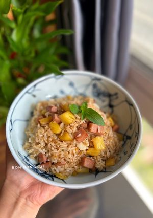 Hình của món Cơm Chiên Thịt Spam Trái Thơm.