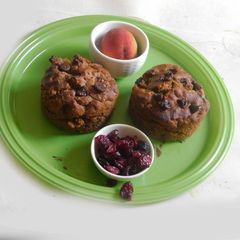 A picture of Delicious Peach Cranberry Muffin.