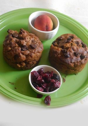 A picture of Delicious Peach Cranberry Muffin.