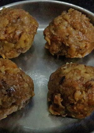 A picture of Churma Laddoo with Leftover Chapatis.