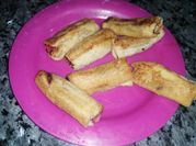Una foto de rollos de canela