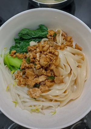 Foto resep Mie Lebar Ayam Kuah simple