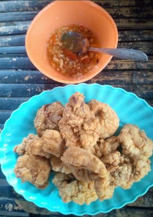 Foto resep Ayam Crispy + Sambal Bawang