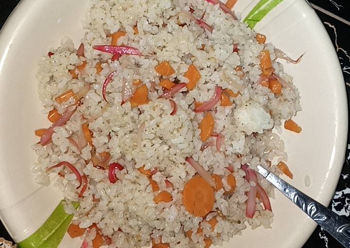 Simple Leftover Rice under 3 minutes Recipe by Dior - Cookpad