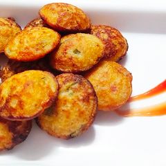 A picture of Sooji Ke Appe.