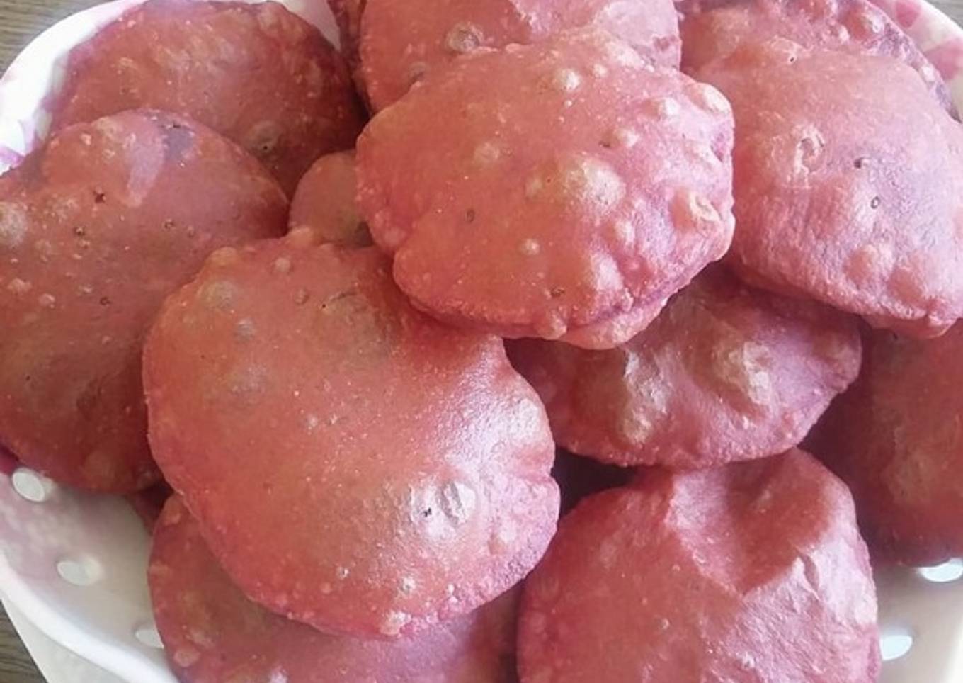 Beetroot & fudina masala poori