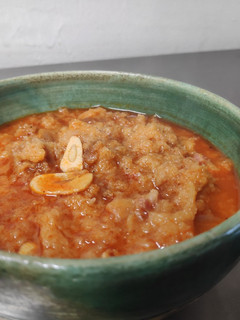Una foto de Sopa de ajo y jamón