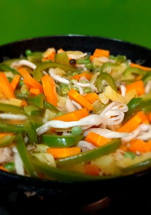 Hình của món Thơm xào rau củ.