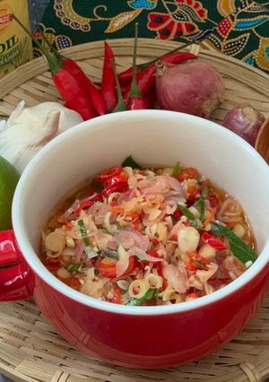 A picture of Balinese Sambal Matah.