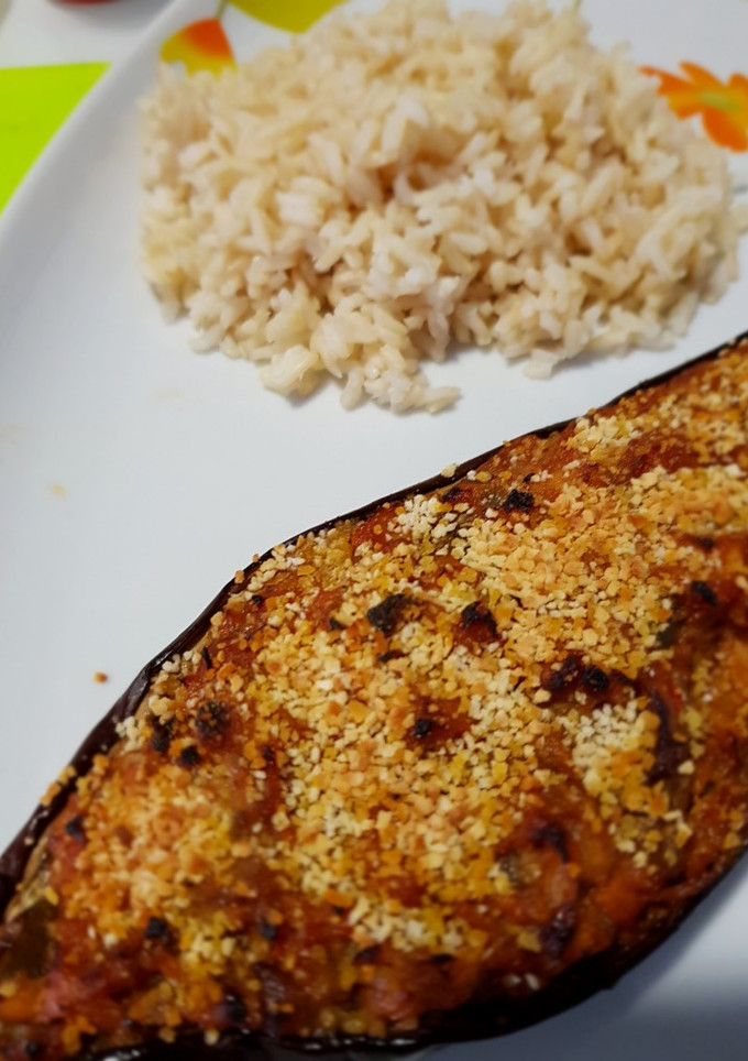 Una foto de Berenjena rellena de atún