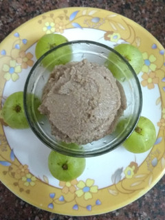 நெல்லிக்காய் துவையல்(Nellikkai Thuvayal recipe in Tamil) செய்முறை முக்கிய புகைப்படம்