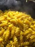 Fideos con cúrcuma