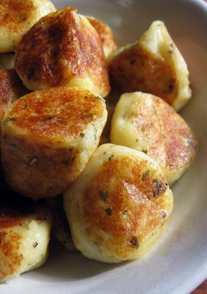 A picture of Potato & Cheese Mochi.