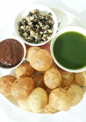 પાણીપુરી (Panipuri Recipe In Gujarati) રેસીપી મુખ્ય ફોટો