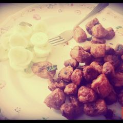 A picture of Bbq flavoured soya chunks with cucumber salad.