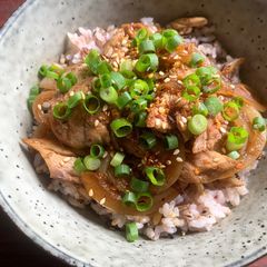 A picture of Garlic Chilli Mackerel Rice Bowl.