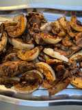 Champignons et aubergines marinées grillées