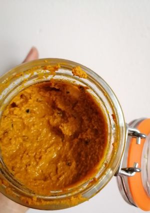 Una foto de Pasta de cúrcuma activada para leche dorada