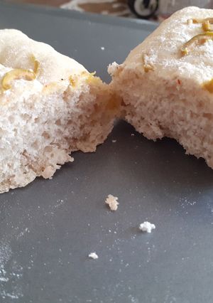 Una foto de Ciabatta con aceitunas