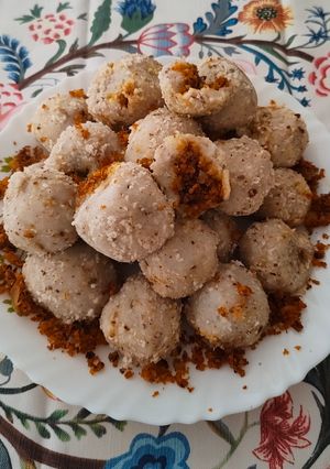 A picture of Prawns Ball Puttu.