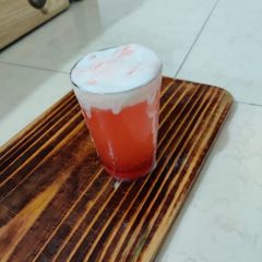 A picture of Frothy Italian Refresher 🥤🍸.