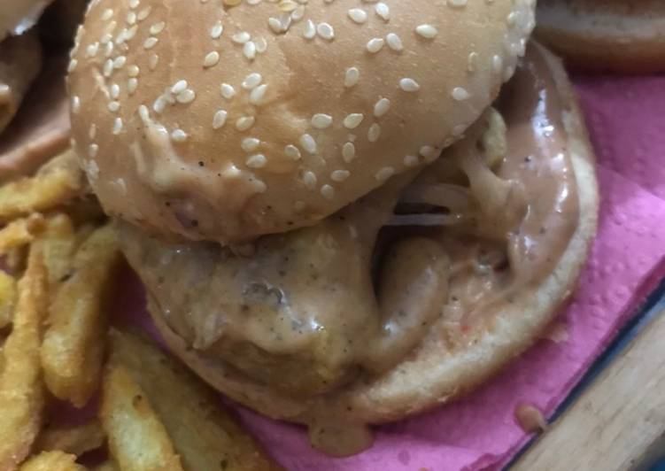 Recipe of Yummy Zinger burger 🍔