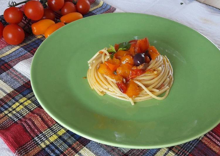 Spaghetti con sugo Arcobaleno