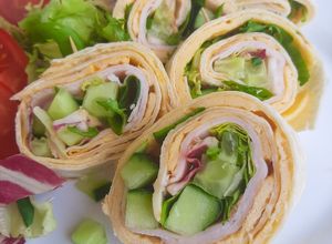 Tojásos tortilla tekercs recept fotója