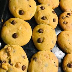 A picture of Chocolate chip cookies.
