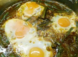 Foto principal de Espárragos con huevos escalfados