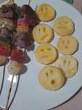 Cara de papa ☺ y brochettes de cuadril y verduras