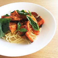 A picture of Aubergine and ginger tomato pasta.