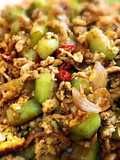 บวบผัดพริกไข่