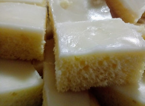 Una foto de Cuadraditos de Limón/ Lemonies🍋