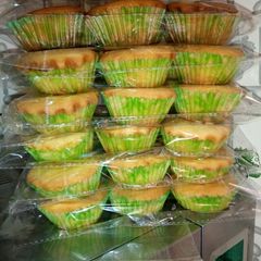 A picture of Vanilla cup cake.