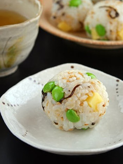 A picture of Super Easy! "Edamame & Shio-Konbu Cheesy Rice Balls".