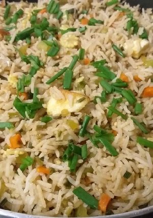 A picture of Veg Burnt garlic rice.