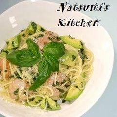 A picture of Shrimp and Avocado Pesto Genovese.