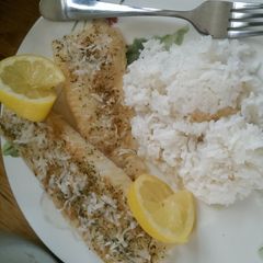 A picture of Lemon coconut flounder😋.
