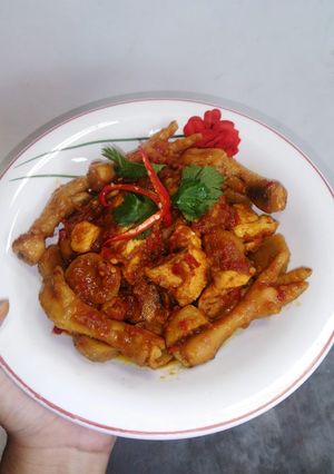 Foto resep Ceker mercon mix daging ayam & bakso