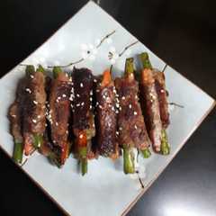 A picture of Veggies rolled beef.