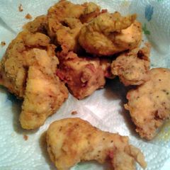 A picture of curry fried chicken.