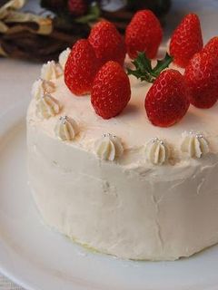 A picture of Strawberry Buttercream Cake.