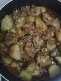 A picture of Bengali Chicken Curry.