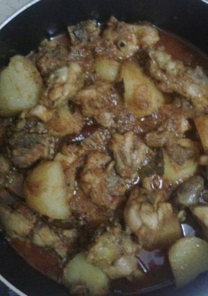 A picture of Bengali Chicken Curry.