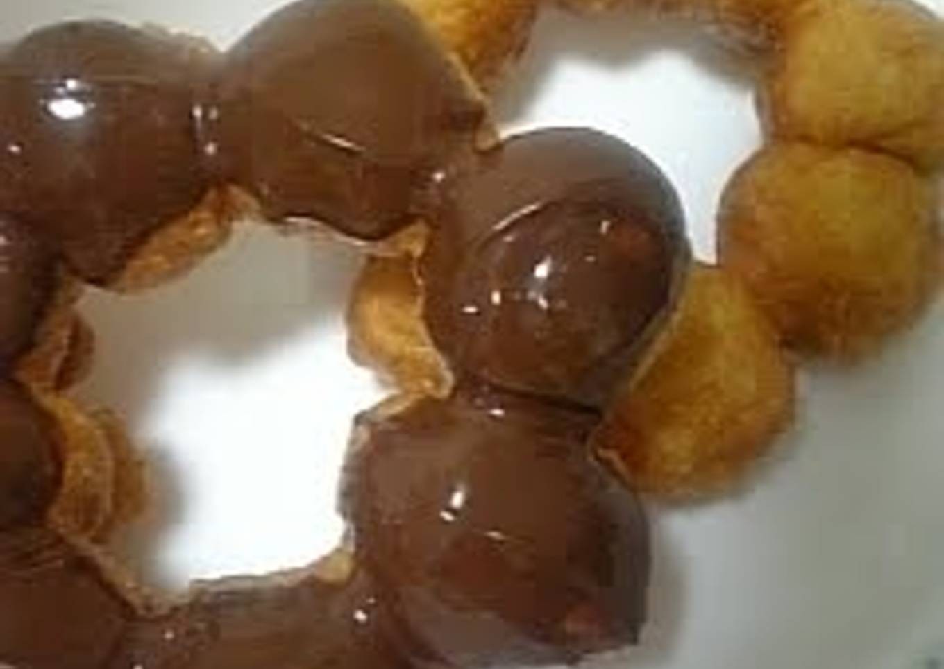 Plain or Chocolate Pon-De-Ring Style Donuts